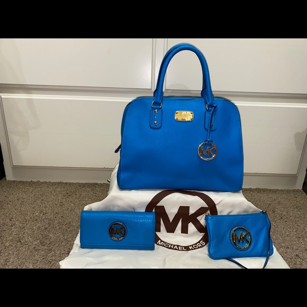 Michael Kors Purse, Wallet & Makeup Bag